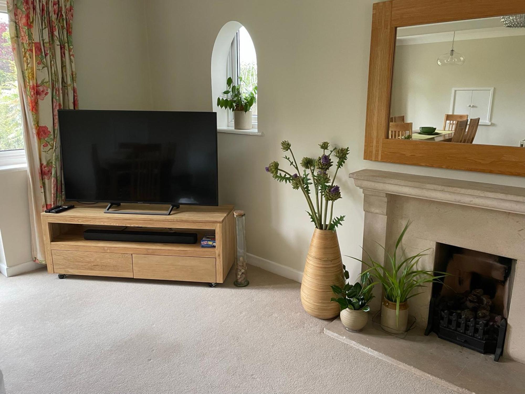 Charming Bournemouth House With Beautiful Spacious Gardens, 5 Min Drive To Beaches, Free Parking For 2-3 Cars Eksteriør bilde