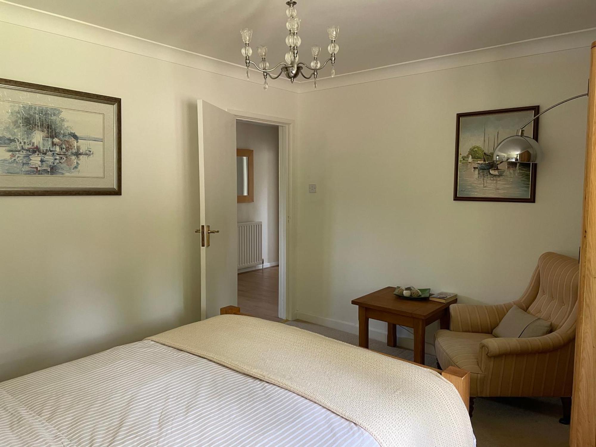Charming Bournemouth House With Beautiful Spacious Gardens, 5 Min Drive To Beaches, Free Parking For 2-3 Cars Eksteriør bilde
